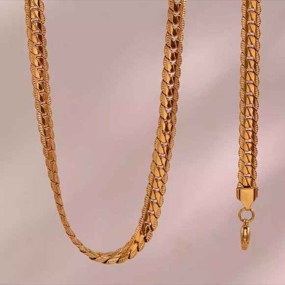 NEW FLAT CUBAN CHAIN 18K GOLD NECKLACE, NICE NECKLACE, CUTE NECKLACE. - Picture 3 of 5